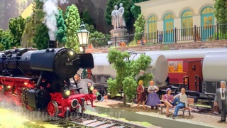 Model Railroading - Huffing, Puffing and Chuffing Steam Trains on Arnolds Mrklin Miniature Railway