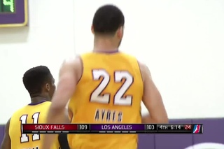 Highlights: Jeff Ayres (15 points)  vs. the Skyforce, 1/26/2017