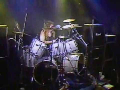 Raven Lay Down The Law ( Live In