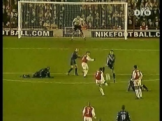 Arsenal v Middlesbrough 2001-02 PIRES ASHLEY COLE GOAL