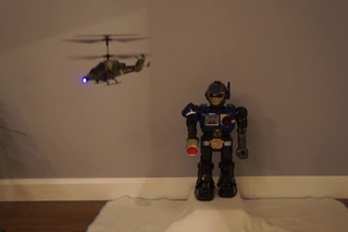 Робот против вертолета. Shitty robot vs the helicopter.
