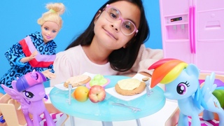 Barbie videolar - My little pony iin elmal ve armutlu tart! Oyun hamuru - Tatl yapma oyunu