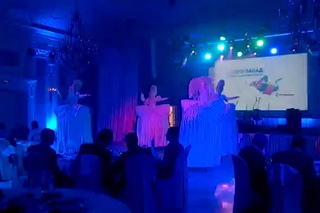 Teatro Bambola - театр на ходулях. Mademoiselle