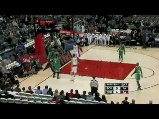 Jermaine O’neal Block Andrea Bargnani’s reverse dunk attempt Nba Preseason