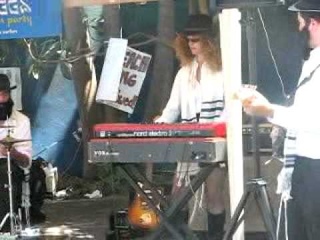 Meshugga Beach Party Live - Mazel Tov Cocktail