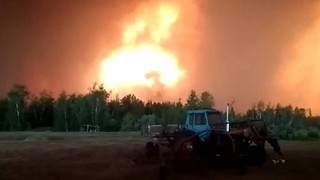 Село в Якутии в огненном кольце. Люди массово покидают свои дома