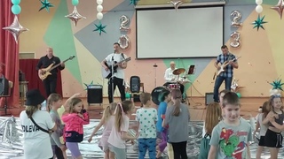 КОРОТКО Концерт ко дню рождения В.Цоя  #концерт #кавер #песни #музыканты #протвино #кавергруппа #1k