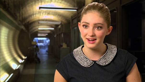 Willow Shields Mockingjay Part 1 Cast Interview