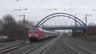 DB 101 022 komt met een stam IC rijtuigen door Salzbergen