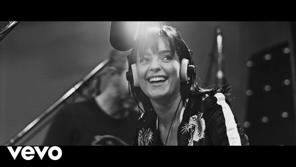 Aron Chupa feat. Little Sis Nora Little Swing (