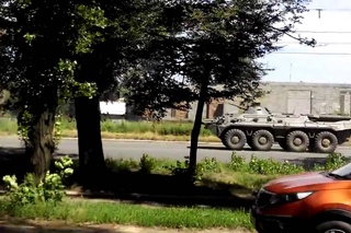 Танки и БТР в Горловке