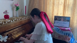 Sofiia, 13 yo, Russia, plays Уильям Гиллок «Фламенко»