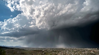 Rain Bomb: Rare ’Wet Microburst’ Caught on Camera in Stunning Timelapse