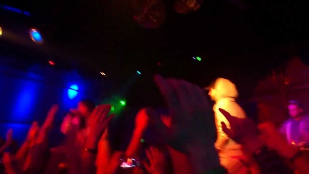 Fike Jambazi Getting High (
