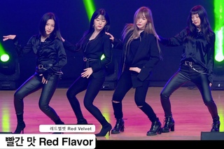 레드벨벳 Red Velvet[4K 직캠]빨간 맛 Red Flavor,명지대 용인 OT@180228 락뮤직