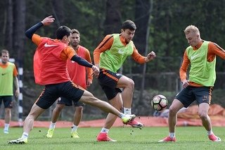 Preparing for Chornomorets with full squad