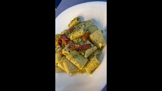 Hai mai assaggiato la CARBONARA AL PISTACCHIO  #Shorts