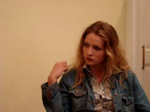 Entrevista a Christa Theret : Durante su visita a México para el 13 Tour de Cine