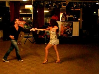 Oliver Pineda - Free Style Salsa