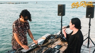 Zombies in Miami (Live Sunrise Session) en City Room @ Isla Mujeres.