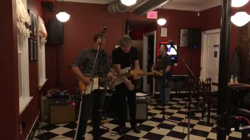 The Blue Moon is a great live music venue. С участием Jump