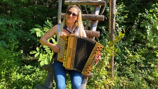 Claudia Hinker spielt DER ALTE JGER auf ihrer Steirischen Harmonika!