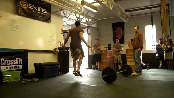 Cross Fit Jason Khalipa does Open Workout,
