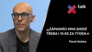 „Fotbalistům již umíme pomoci se zakřivením nohou. Lékař na MMA může ukončit zápas.“ – Pavel Holeka