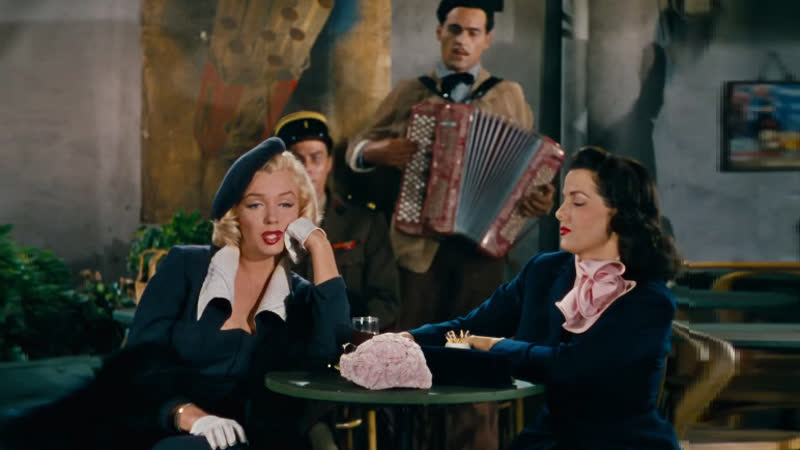 Marilyn Monroe Jane Russell When Love Goes Prefer