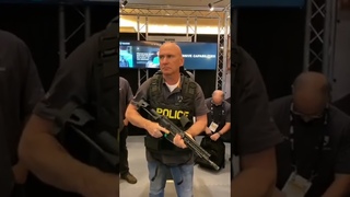 Рюкзак, который защищает владельца, мгновенно превращаясь в бронежилет.