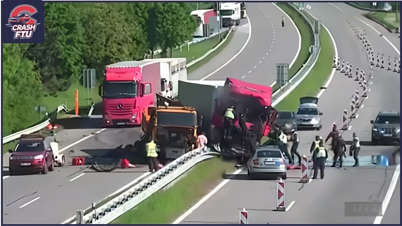 Tragic 35 Shocking Car Crashes And Idiots in Cars You Wouldnt Believe If Not
