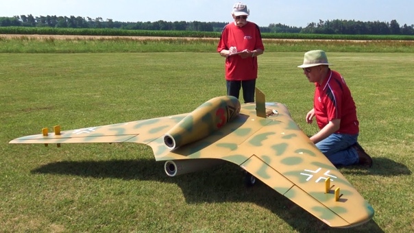 Giant Homemade Rc Gotha P. 60 A With Twin