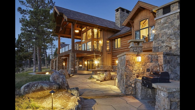 The Exquisite Lakeview Ranch in Helena,