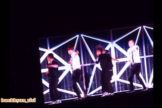Fancam 141004 SMTownTokyo  TVXQ  Keep Your Head Down (from screen)