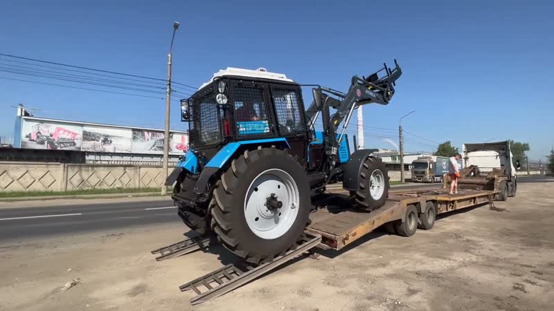Отгрузка Беларус 1221. 1 с фронтальным погрузчиком