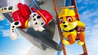 Chase apaga o incndio com o caminho de bombeiros! Histria infantil com super heris Paw Patrol