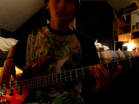 Thousand Foot Krutch: Phenomenon bass