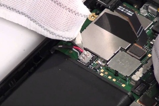 Nokia Lumia 800 - как разобрать телефон и из чего он состоит