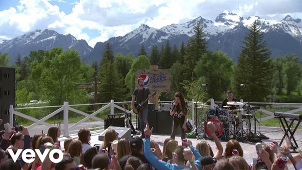 Cher Lloyd , Pepsi Summer Solstice,