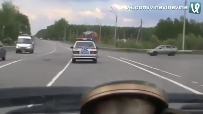 На ровном месте повесил на себя