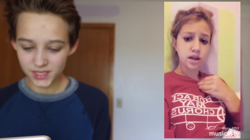 Reacting To Fans Justin