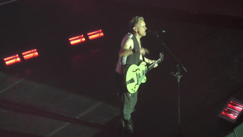 Home ( Depeche Mode, Spirit Tour, Live in