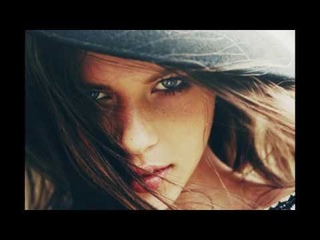 Красивая музыка... Послушайте... Как долго я тебя искала...