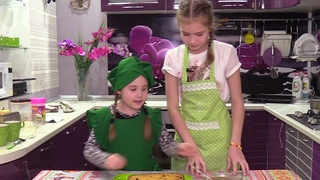 Готовим с Анюткой.