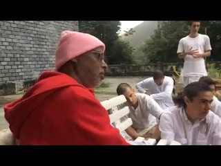 Утренний даршан (Чатурмасья, сукрити). Бразилия,
