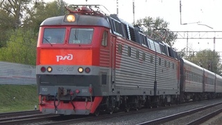 Электровоз ЧС7-007 с транзитным пассажирским поездом №261 Архангельск - Адлер