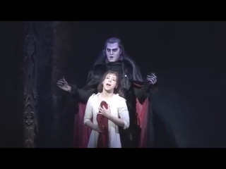 Tanz der Vampire with Ivan Ozhogin / Бал вампиров на немецком с Иваном Ожогиным