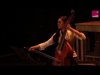 Bach : Bourre anglaise, Partita pour flte seule en la mineur BWV 1013 (Lucile Boulanger)