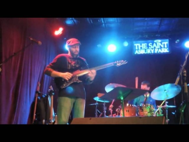 Chris Buono Oz Noy w, Keith Carlock Steve Jenkins, Twisted