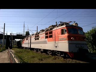 . 'ВЛ80Т-1940' с грузовым.